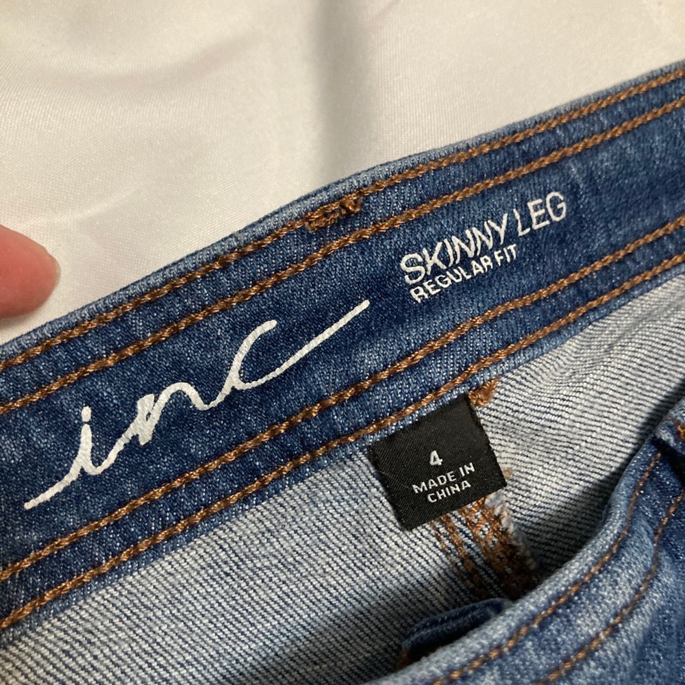 in denim skinny jeans size 4